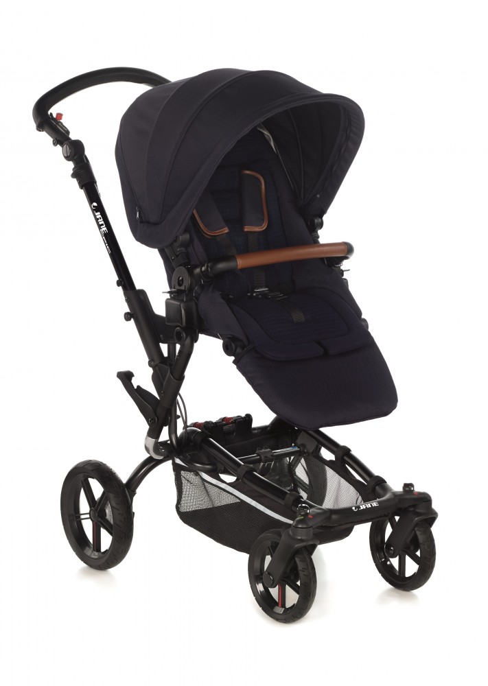 babashop.hu - Jané Epic babakocsi + Matrix Light 2 mózessé alakítható hordozó - T31 Sailor 2018