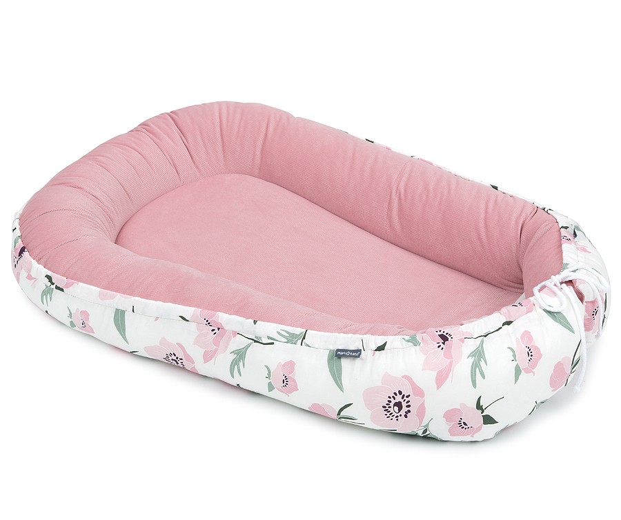 babashop.hu - MTT Prémium Velvet babafészek - Fehér alapon Rózsaszín virágok - rózsaszín háttal